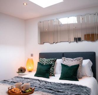 Evesham Apartment | Luxury Apartment nr Broadway with Private Parking!