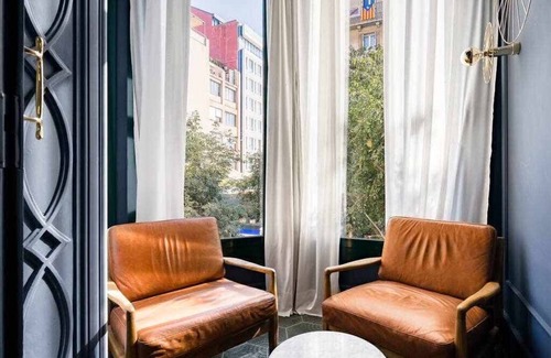 Eixample Apartment | Luxury Apartment on Valencia Street