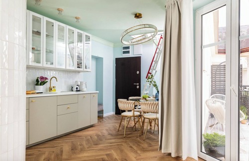 City Centre Apartment | Luxury Apartment: Rooftop View of Wawel
