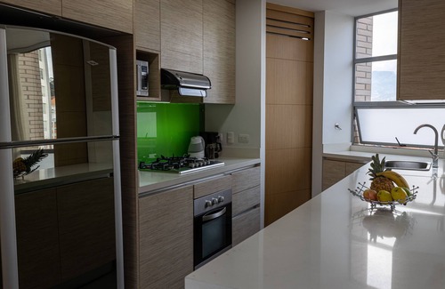 Lalinde Apartment | Luxury Apartment w/PANORAMIC Views 🌃 Lleras Park