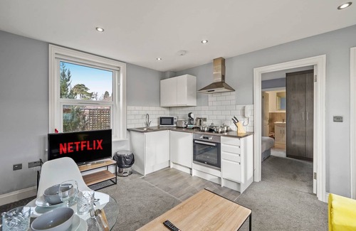 Maidstone Apartment | Luxury apartment with parking Maidstone Town