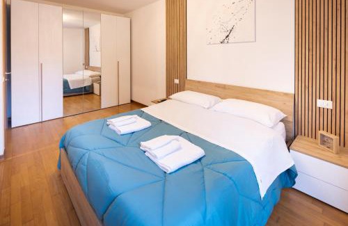 Monfalcone Apartment | - Luxury Apartment With Garden -