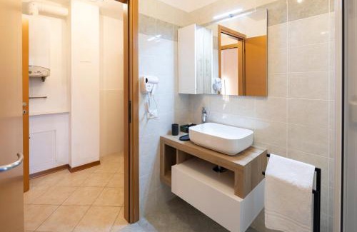 Monfalcone Apartment | - Luxury Apartment With Garden -