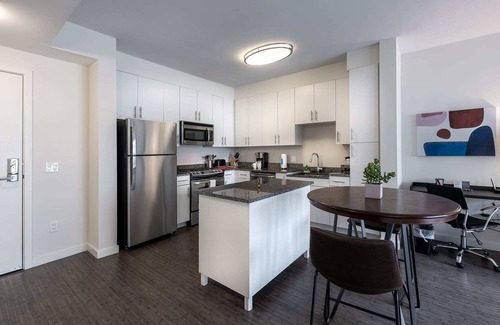 Stamford Apartment | Luxury Apt In Harbor Point with Balcony