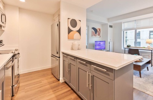 East Cambridge Apartment | Luxury Apt Near Kendall Square with Courtyard