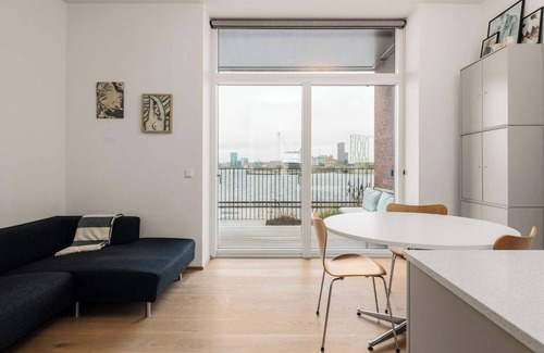 Sydhavnen Apartment | Luxury Apt with Harbor Views