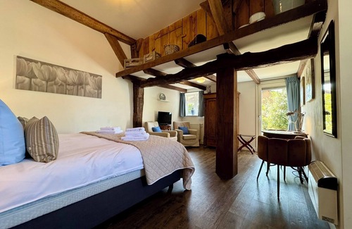 Wilsum Bed & Breakfast | Luxury B&B room at Hofstede de rieke Smit - room 1