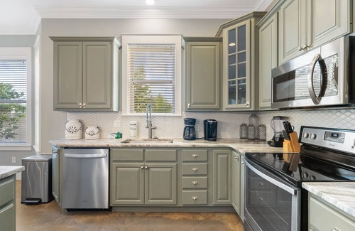 Emerald Waters Village House | Luxury Beach House w/Private Pool, Tanning Deck, Balconies, GOLF CART AVAIL.