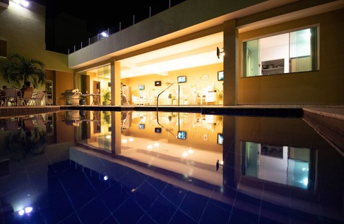 Guarajuba House | Luxury Beach House, 6 Suites, Pool and BBQ Area