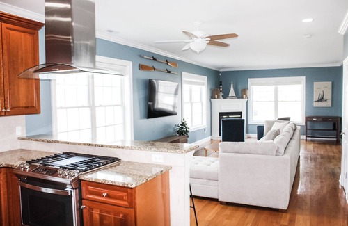 Devon House | Luxury Beach Oasis with Amazing Panoramic Ocean Views