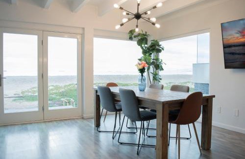 Sunset Beach Apartment | Luxury Beachfront Condo - Endless Views - Surf 1