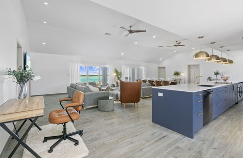Hartswell Villa | Luxury beachfront villa with dock and a private large heated pool. For 10 people