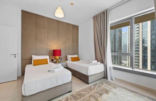 Downtown Dubai Apartment | Luxury Burj Khalifa & Fountain View Apartments Steps to Dubai Mall by Simply Comfort
