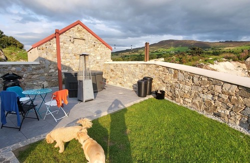 Newry Cabin | Luxury Cabin with Private Hot Tub 3