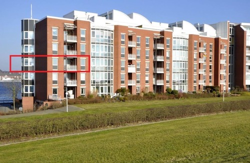 Innenhafen Apartment | Luxury captain's apartment 'Helgoland-Avantgarde' directly on the south beach in WHV