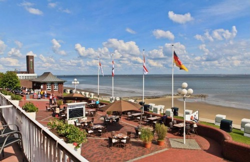 Innenhafen Apartment | Luxury captain's apartment 'Helgoland-Avantgarde' directly on the south beach in WHV