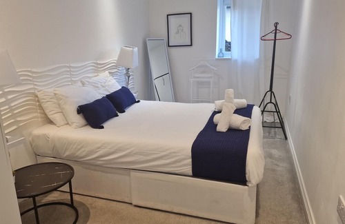 Cathays Apartment | Luxury Cardiff Apartment with Free Parking