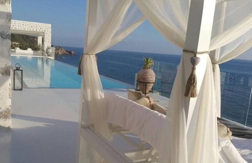 Seki Villa | luxury Castle Vılla wıth private beachnn