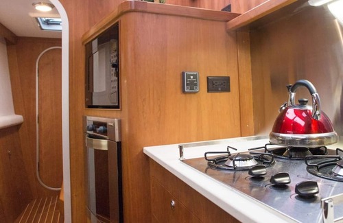 Pasadena Boat Rental | Luxury Catamaran Liveaboard