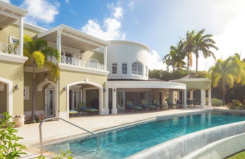 Merlin Bay Villa | Luxury Celebration Villa with Private Pool & Sunset Views