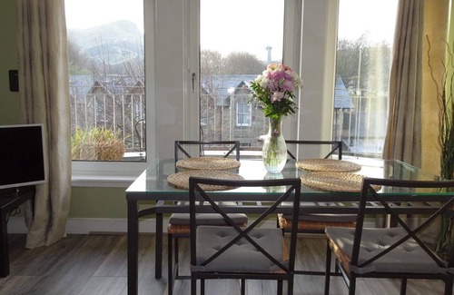Gifford Apartment | Luxury, central apartment with stunning views
