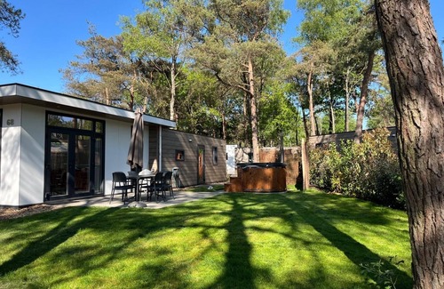 Municipality of Hellendoorn Ski Chalet | Luxury chalet with hot tub on the Salland Ridge