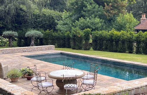 Walton-on-Thames House | Luxury characterful home in 1 acre with pool in Burhill Park Golf Club, Surrey