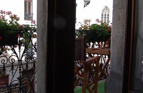 Annecy Old Town Apartment | Luxury charming apartment 4* with balcony in the Old Town of Annecy
