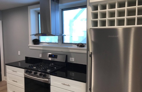 Bethesda Condo | Luxury Condo 2br close to Metro & NIH Walter Rees/Sightseeing/Museums/Zoo/shops