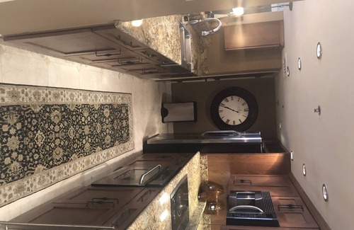 Uptown Condo | Luxury Condo Apartment/Galleria