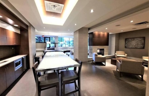 Eau Claire Condo | Luxury Condo by River w/City Views