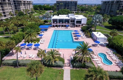 Longboat Key Condo | Luxury Condo located on Beachfront Property
