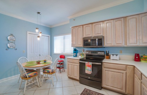 Bel Air Condo | Luxury Condo - Owner Operated - Free Wifi - Beachfront - 4th Floor!
