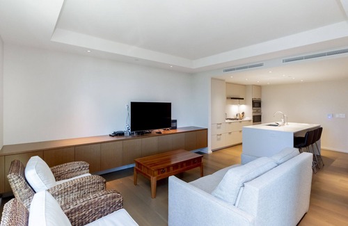 Ala Moana Condo | Luxury Condo "Park Lane" Unit #1505! (30 Nights Minimum Stay)