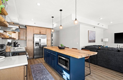Park Point Condo | Luxury Condo w/Beach Access | Dragestil 717-3
