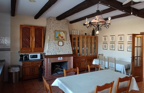 Caniles Cottage | Luxury cortijo with pool La Torre de Caniles