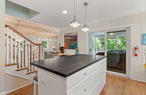 Rehoboth by the Sea House | Luxury cottage, beach blk, 7BR, heated in-ground pool, firepit, linens included!