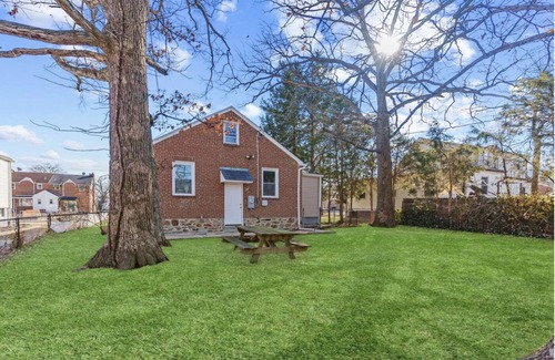 Cylburn House | Luxury Cylburn Home -Walking Distance to Mt. Sinai Hospital & Cylburn Arborateum