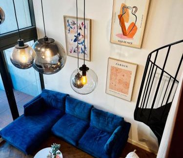 Docklands Apartment | Luxury Docklands Loft 2B1B River view & Free parking