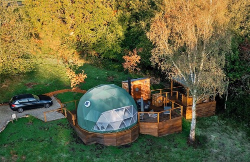 Chiddingstone Hoath Ski Chalet | Luxury Dome in Kent near Hever Castle