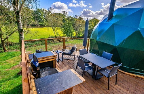 Chiddingstone Hoath Ski Chalet | Luxury Dome in Kent near Hever Castle