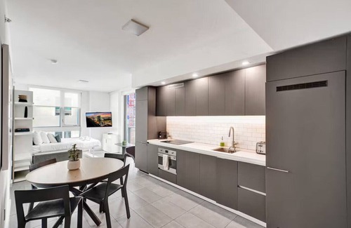 Downtown Miami Condo | Luxury Downtown Condo w/Pool, Gym, City Views