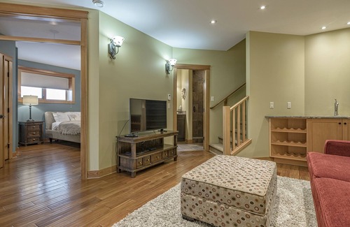 Silver Star Mountain Ski Chalet | Luxury duplex on The Ridge, incredible views, hot tub and ski storage!