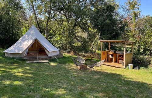 Laparrouquial RV Rental | Luxury family bell tent with pool, South West France
