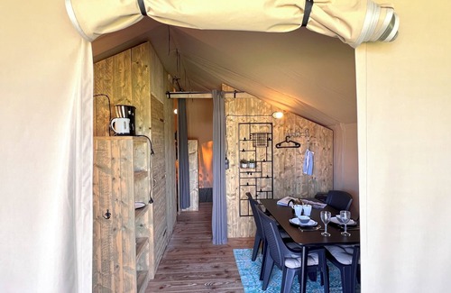 Hulshorst House | Luxury glamping at fun park on the Veluwe