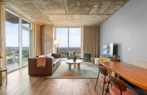 Rainey Street Historic District House | Luxury High Rise
