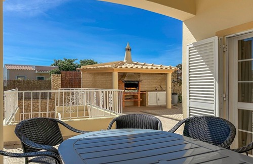 Mosqueira Villa | ★Luxury Holiday Detached Villa w/Pool in Albufeira, nearby Beach and Golf