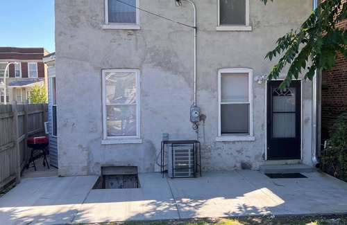 East Garfield Park House | Luxury Home Away From Your Home