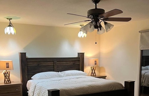 Bulverde House | Luxury Home close to Canyon Lake & Guadalupe River