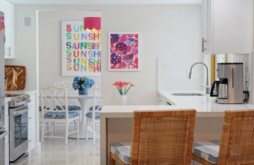 North Palm Beach House | Luxury Home Heated Pool Walk to BEACH! BBQ, EV, Fast WIFI Golf Simulator Soon